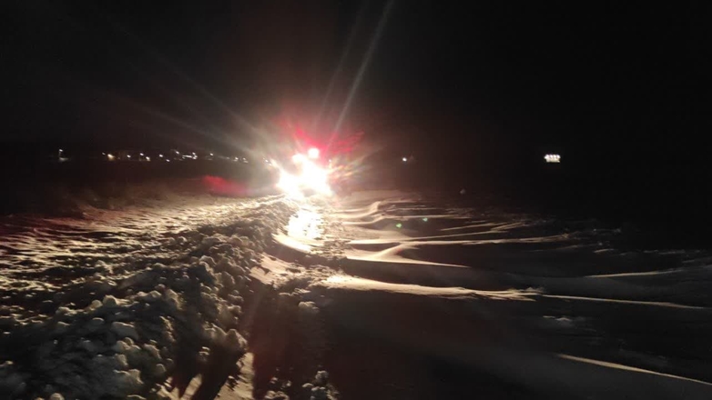 نجات جان بیمار قلبی گرفتار در برف روستای لاله دان از توابع شهرستان رزن 